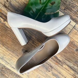 NATURALIZER 7 WHITE PLATFORM BLOCK HEEL ROUND TOE HIGH HEEL DRESS SHOES